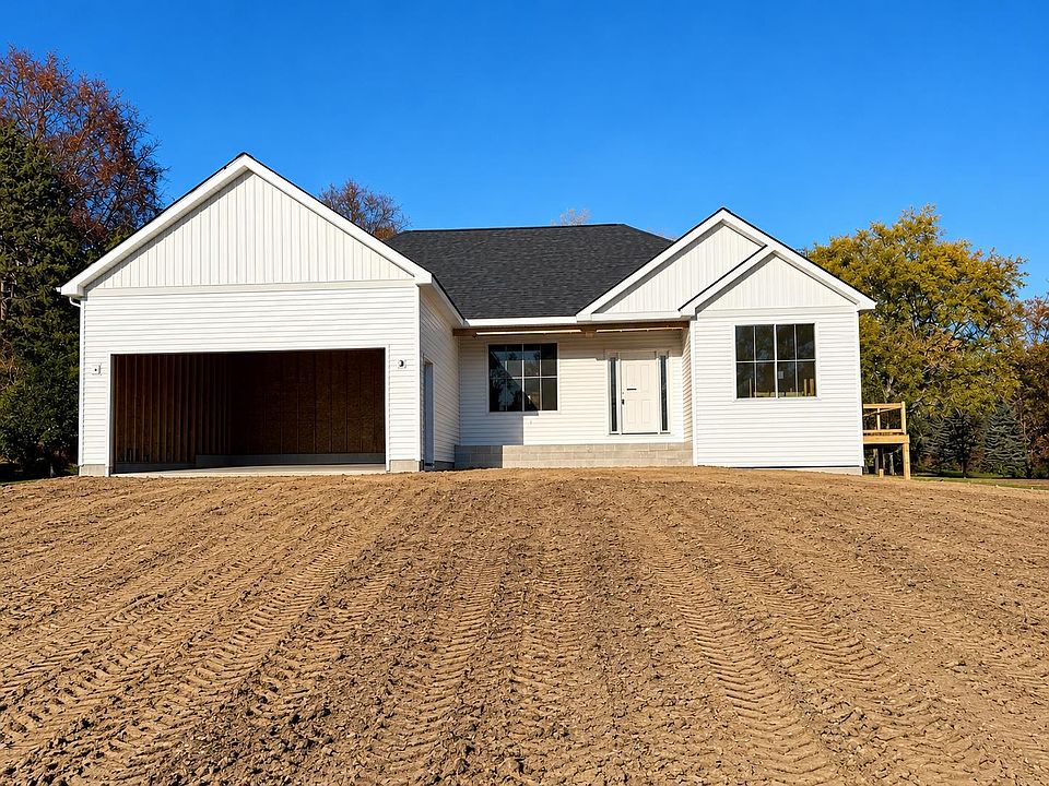1365 Maple Grove Rd, photo 3
