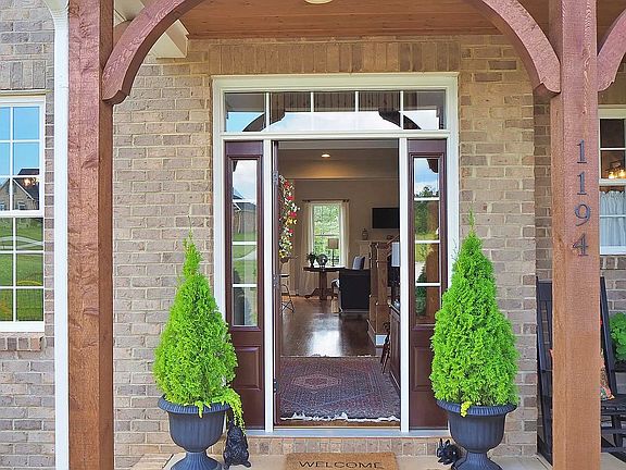 5th image of 1194 Bradford Crossing Pl