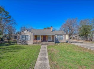 706 Edgemore Dr, Bryan, TX 77802