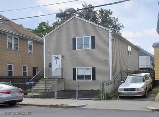 336 Admiral St, Providence, RI 02904