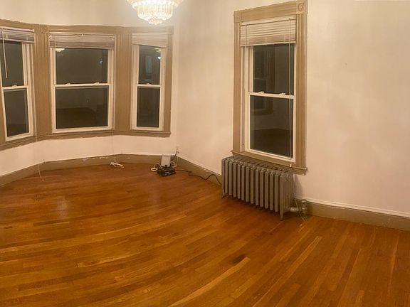Unfurnished rm