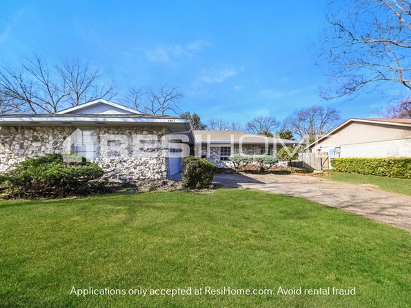 1017 Park East Dr