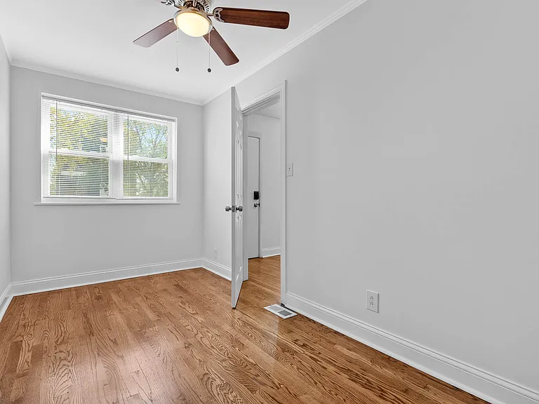 2228 S Wood St #1 — Photo 13