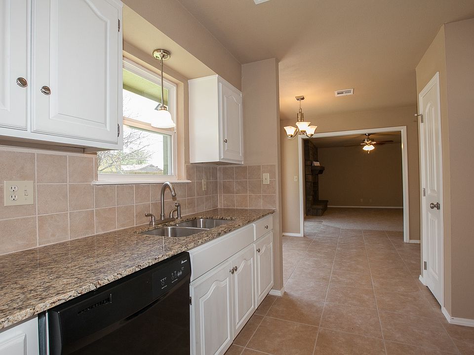 Fully updated kitchen