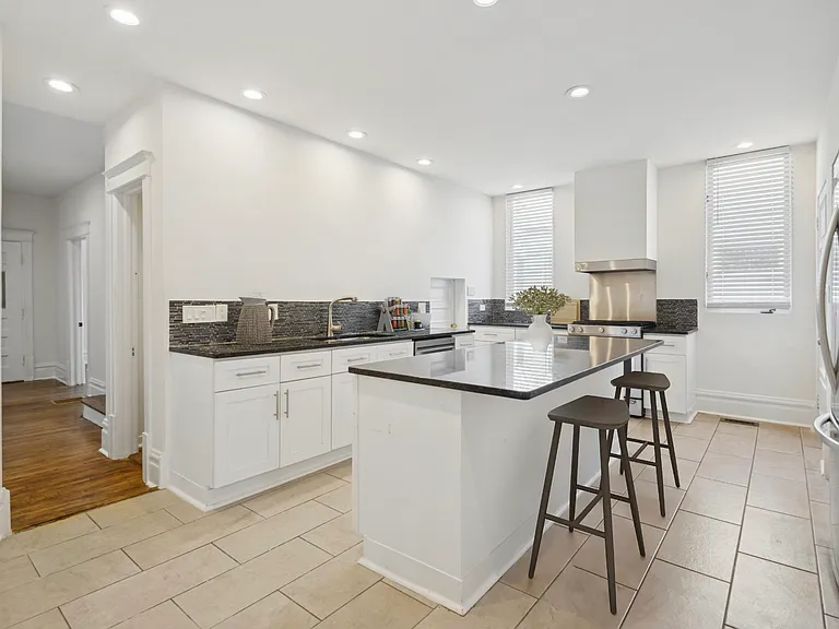 2233 Sherman Ave — Photo 6