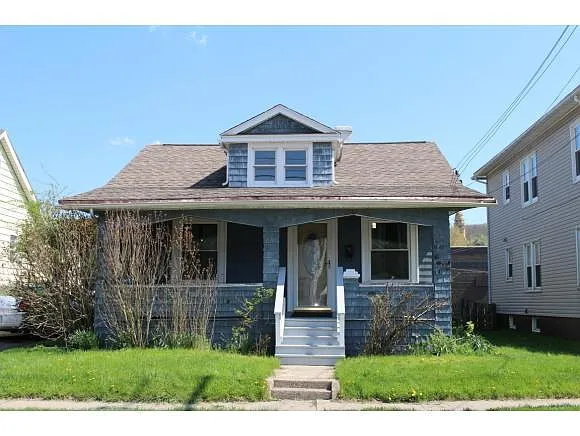 64 Lake Ave photo 1