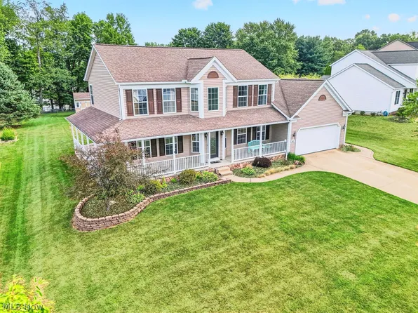 1411 Stone Ledge Ct, North Canton, OH 44720