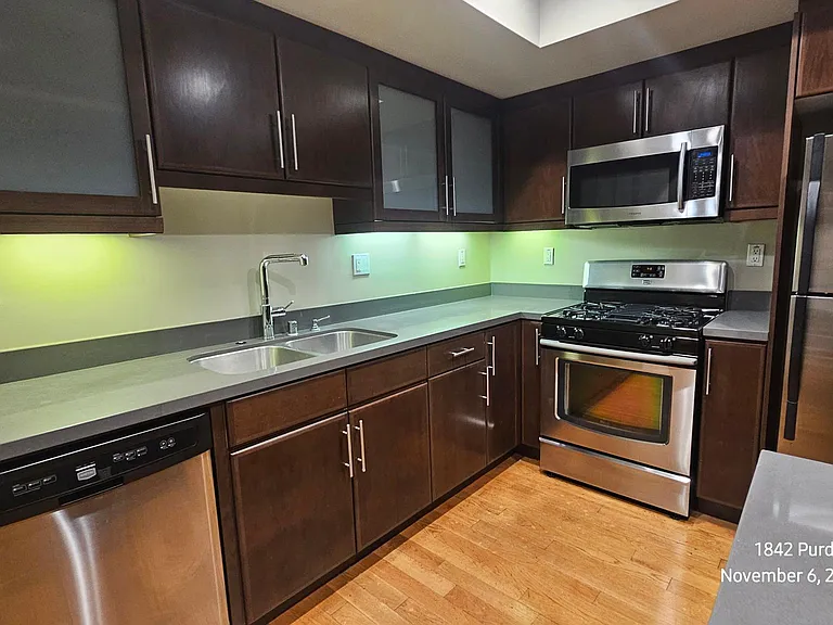 1842 Purdue Ave #208 — Photo 3