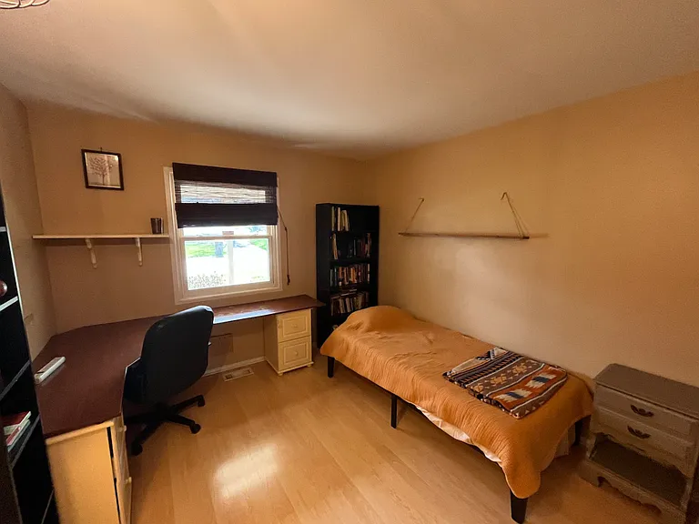 820 W Winding Way — Photo 9