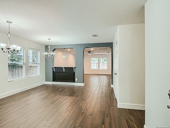 4th image of 8115 ASHWOOD POINTE