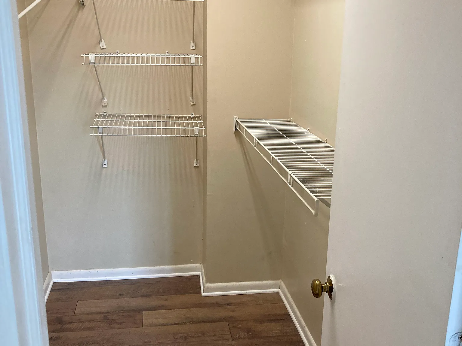 1600 Park Cir — Photo 4