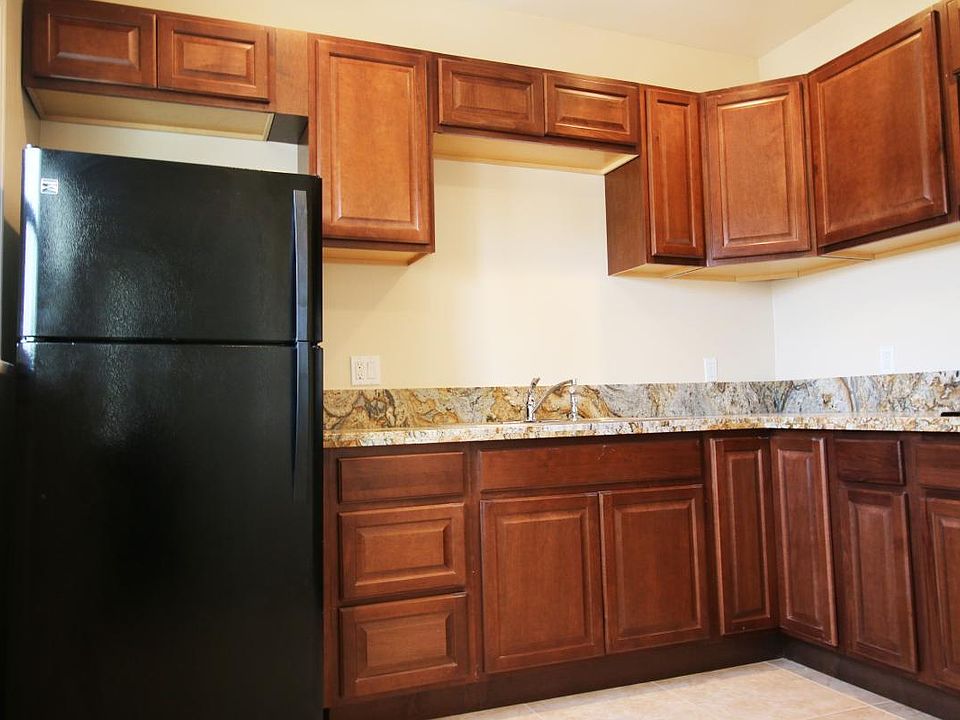 1st image of 777 S Westmoreland Ave APT 407