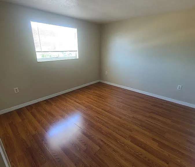 4809 Grand Blvd #5 — Photo 5
