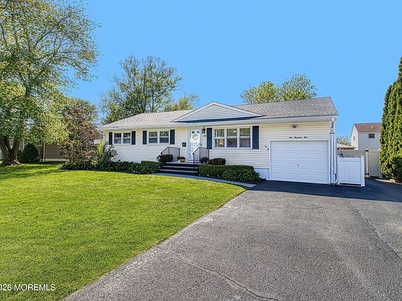 2nd image of 105 Cranbury Road