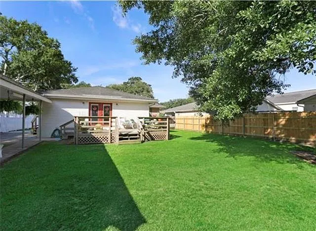 10613 Chadwick Dr — Photo 12