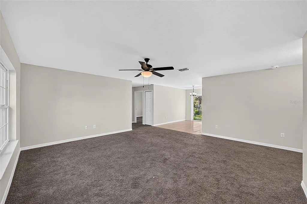 3 bed, 2.0 bath, 1332 sqft, $1,600 — Photo 3