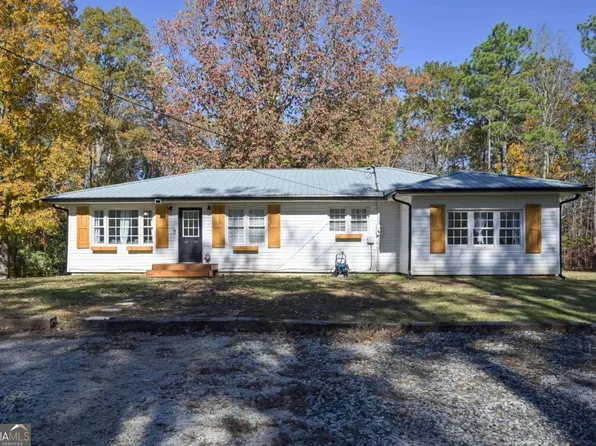 160 College Cir, Buchanan, GA 30113