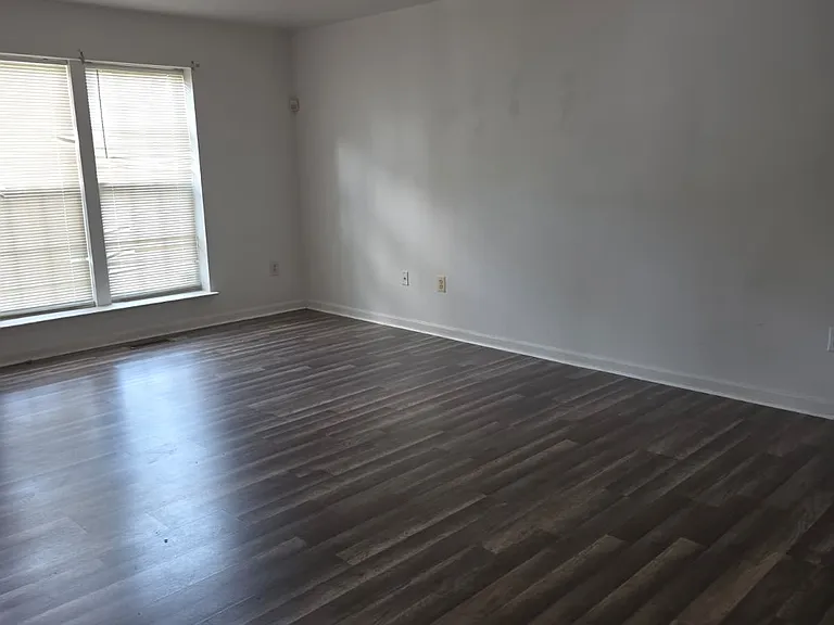 4740 Wainwright Cir — Photo 34