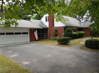 21 Weather Oak Hill Rd, New Windsor, NY 12553