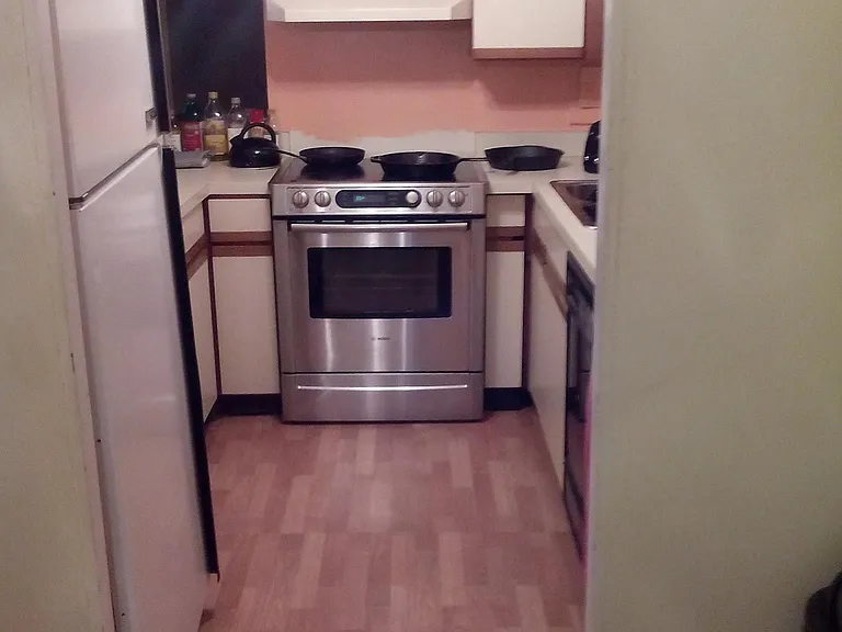 Kitchen, lots of cabinet space