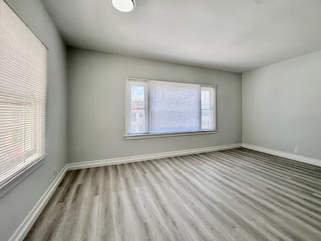 1140 E 1st St #6 — Photo 23