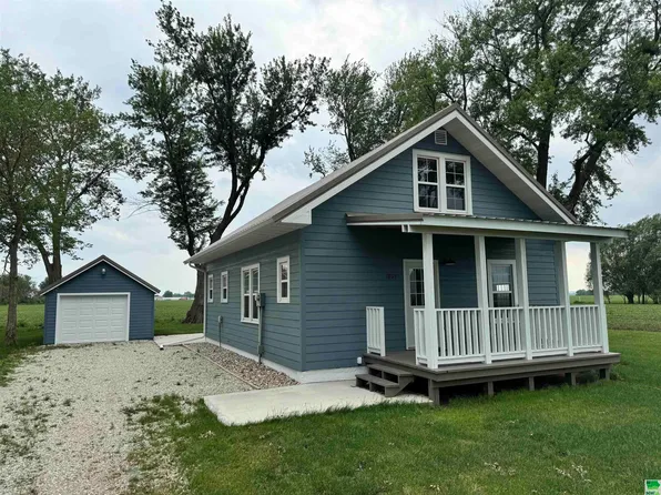 1805 Granite St, Onawa, IA 51040