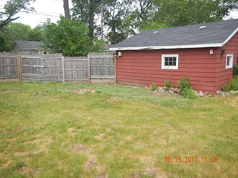 3rd image of 2600 Marion St