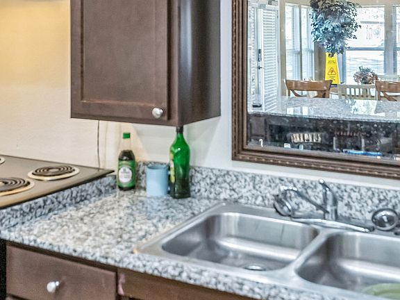 Summit at Pine Lake Estates Kitchen