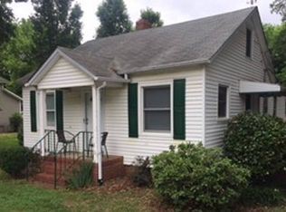 607 N Salem St, Apex, NC 27502