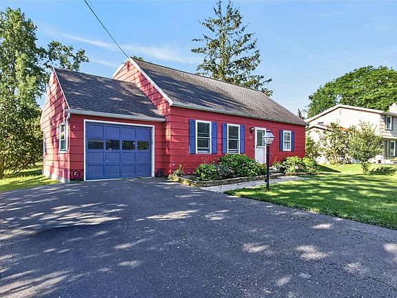 2nd image of 17 Karenlee Dr