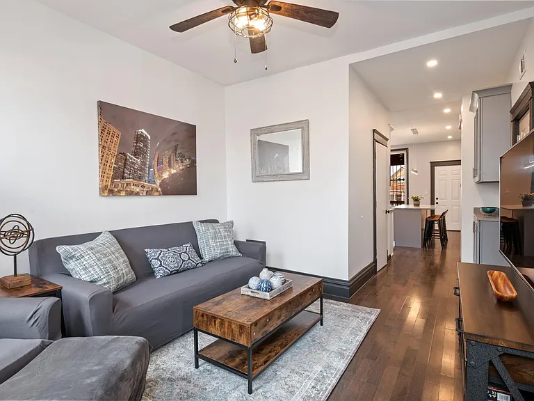 1836 N Paulina St #3 — Photo 3