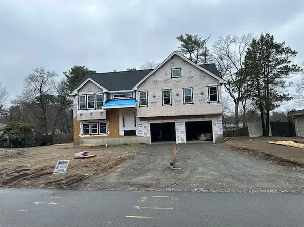 9 Karen Ave, Medway, MA 02053