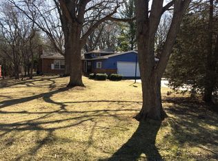 2S235 Madison St, Wheaton, IL 60189