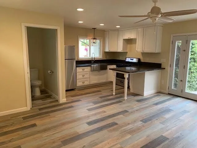 Studio, 1.0 bath, 336 sqft, $1,700 — Photo 2