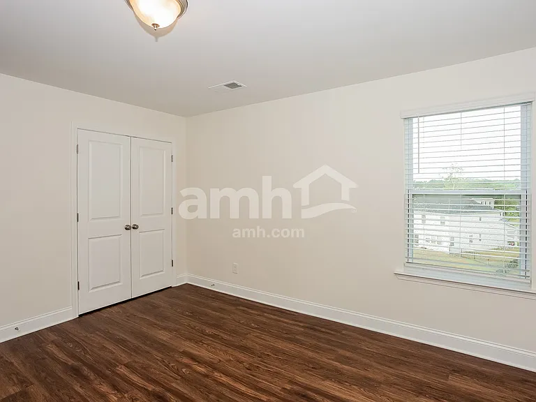 144 Twin River Dr — Photo 28