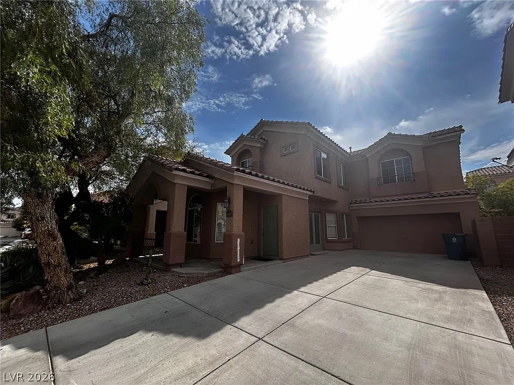 3 bed, 2.5 bath, 1859 sqft, $2,150 — Photo 2