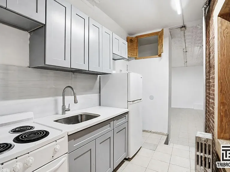 2032 2nd Ave #1B — Photo 1