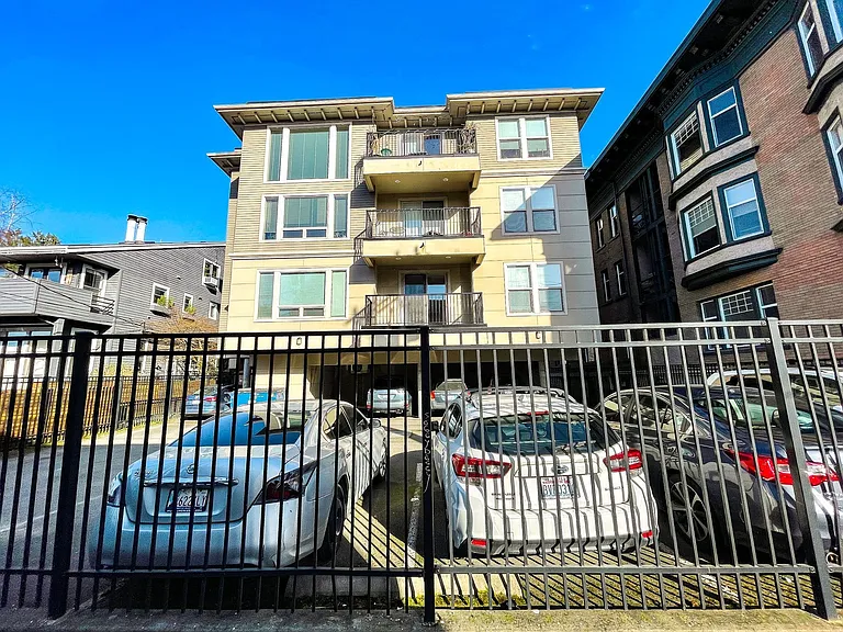 1811 17th Ave — Photo 3