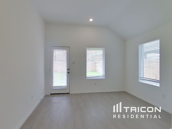 3rd image of 6414 Seafoam Lake Dr