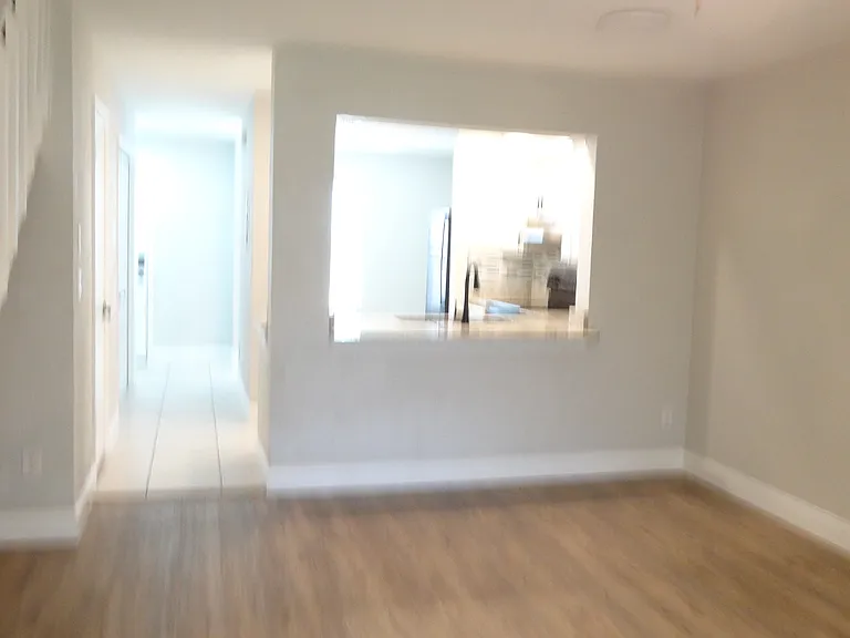 4002 Brigadoon Cir — Photo 36