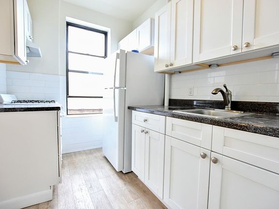 5th image of 28-49 34th St #4D