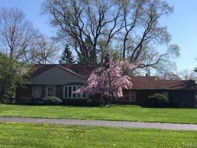27985 Southpointe Rd, Grosse Ile, MI, 48138