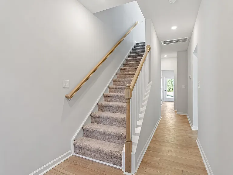 324 Chesapeake Commons St — Photo 3