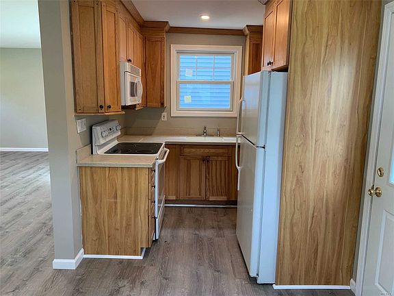 4th image of 20 E 20th St #1