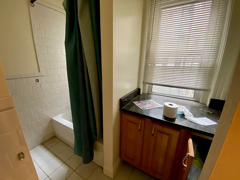 55 Queensberry St #4 — Photo 12