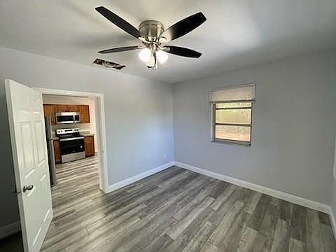 4th image of 585 NW 123rd St