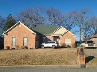 1235 Montana Dr, Conway, AR 72034