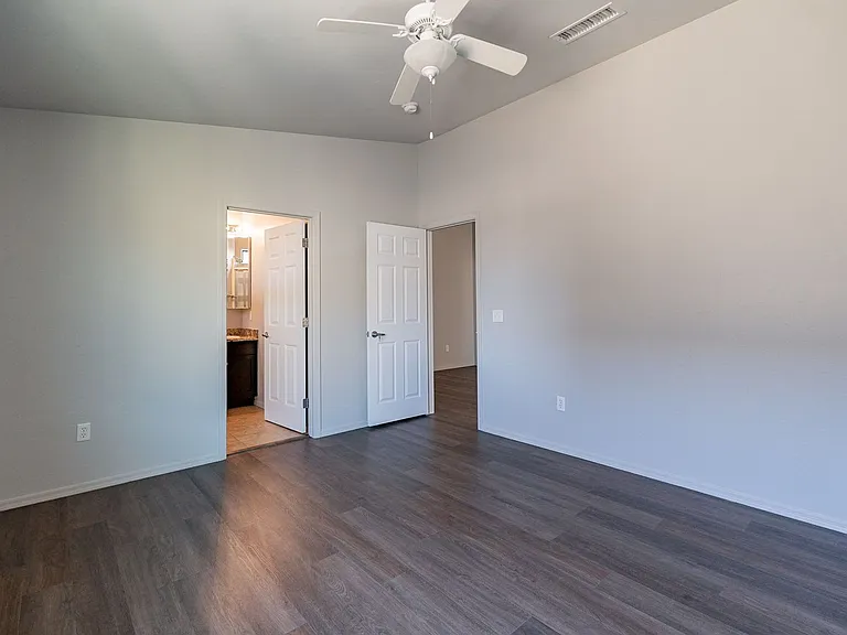 The Compound — Photo 10