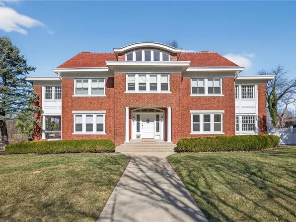 234 W 53rd Ter, Kansas City, MO 64112