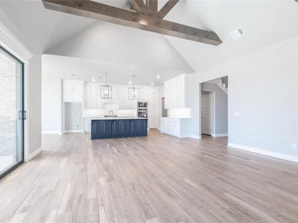 932 Damask Dr, Edmond, OK 73034